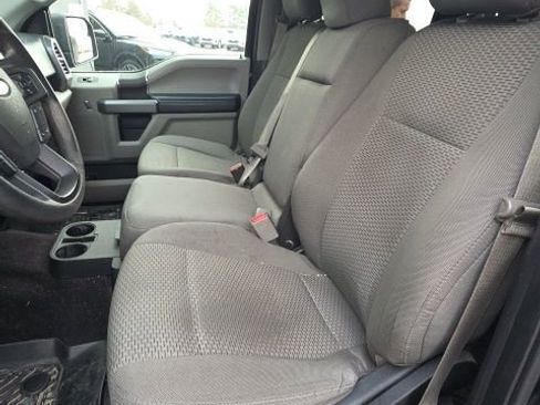 Used 2016 Ford F150 XLT image 28