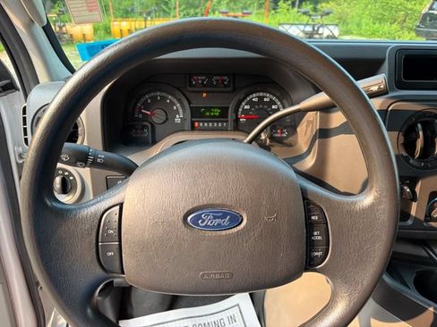 Used 2015 Ford E-350 and Econoline 350 Super Duty w/ Power Windows & Locks Group RWD image 15