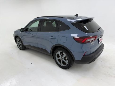 Used 2025 Ford Escape ST-Line w/ Tech Pack #1 FWD image 17