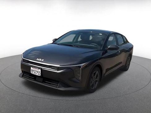 Used 2025 Kia K4 FWD image 7