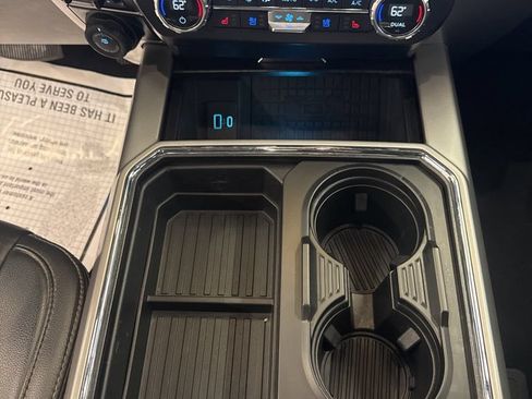 Used 2022 Ford F250 Lariat w/ Black Appearance Package AWD/4WD image 25