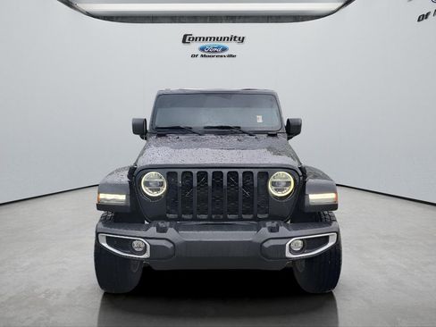 Used 2022 Jeep Gladiator Sport AWD/4WD image 2