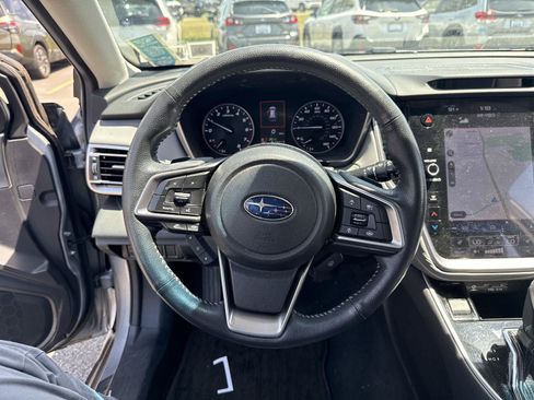 Used 2021 Subaru Outback Limited AWD/4WD image 9