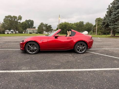 Used 2017 MAZDA MX-5 Miata RF Grand Touring w/ Appearance Package RWD image 7