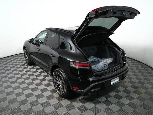 Used 2026 Porsche Macan AWD/4WD image 34