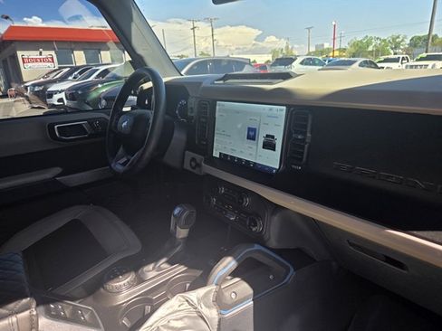 Used 2022 Ford Bronco Wildtrak AWD/4WD image 10