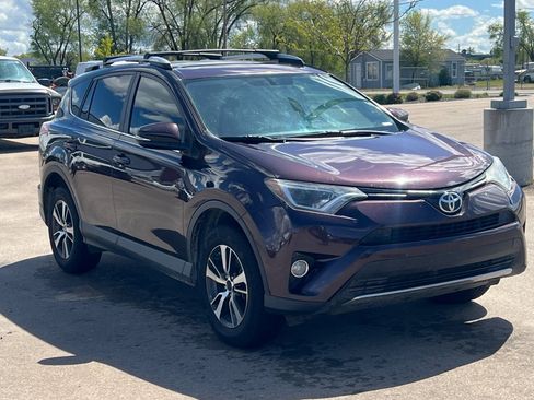 Used 2016 Toyota RAV4 XLE image 2