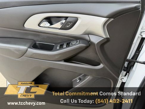 Certified 2021 Chevrolet Traverse RS w/ LPO, Floor Liner Package image 18