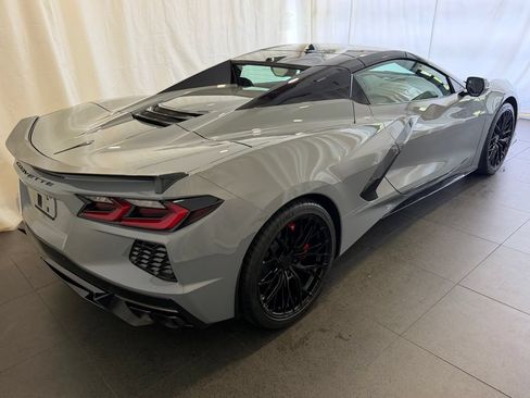 Used 2025 Chevrolet Corvette Stingray Preferred Conv w/ Battery Protection Package RWD image 9