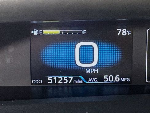 Used 2022 Toyota Prius LE FWD image 12