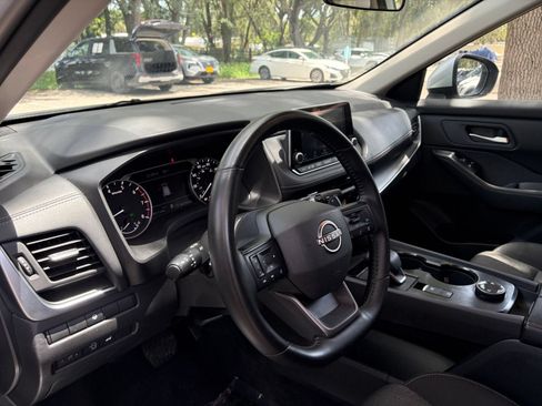 Used 2025 Nissan Rogue SV AWD/4WD image 35