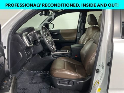 Certified 2022 Toyota Tacoma Limited image 7