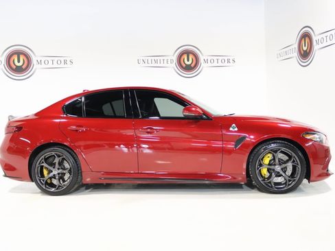 Used 2018 Alfa Romeo Giulia Quadrifoglio w/ Driver Assist Dynamic Package image 5