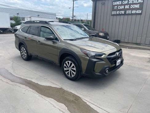 Used 2024 Subaru Outback Premium AWD/4WD image 1