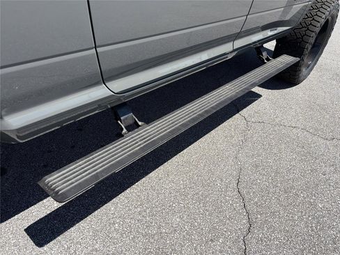 New 2026 RAM 2500 Laramie AWD/4WD image 15
