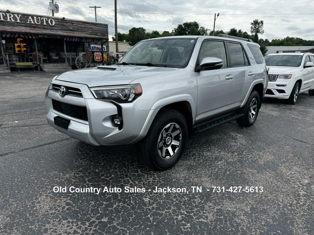 Used 2022 Toyota 4Runner TRD Off-Road Premium AWD/4WD image 2