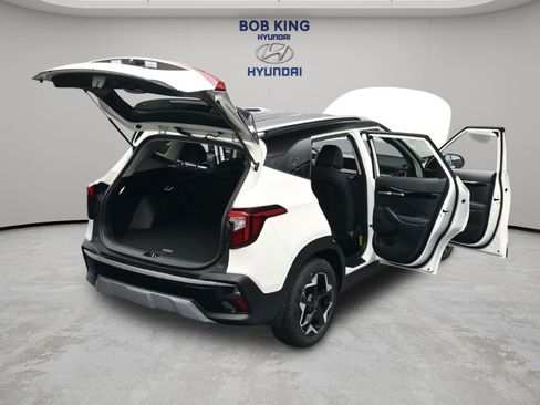 New 2026 Kia Seltos S FWD image 17