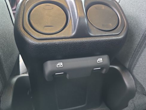 Used 2025 Jeep Wrangler Unlimited Sport AWD/4WD image 15
