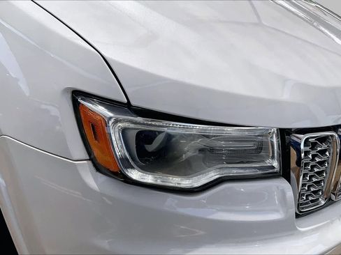Used 2018 Jeep Grand Cherokee Overland AWD/4WD image 28
