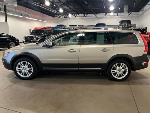 Used 2016 Volvo XC70 T5 Premier w/ Proximity Package AWD/4WD image 6