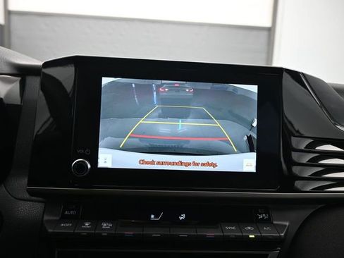 Used 2025 Toyota Camry LE image 17