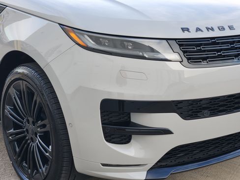 New 2026 Land Rover Range Rover Sport Dynamic SE image 8