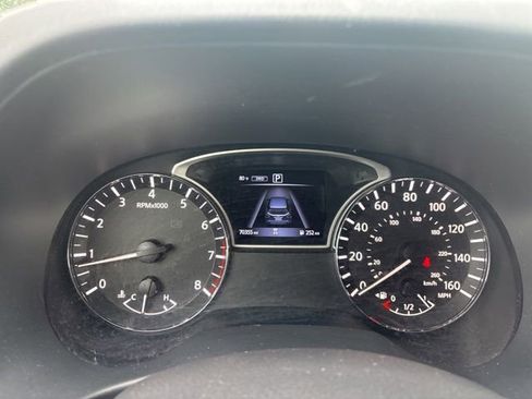 Used 2020 Nissan Pathfinder S AWD/4WD image 5