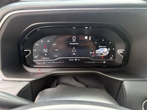 Used 2023 GMC Yukon XL Denali AWD/4WD image 16