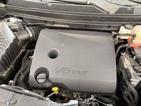 Used 2023 Chevrolet Traverse LT AWD/4WD image 31