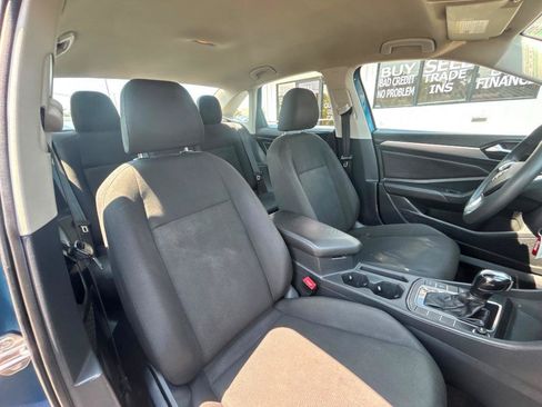 Used 2021 Volkswagen Jetta SE FWD image 34