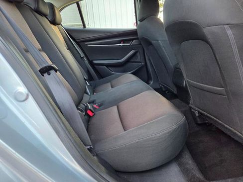 Used 2020 MAZDA MAZDA3 Sedan image 27