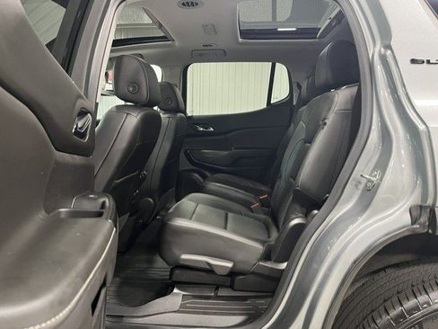 Certified 2023 GMC Acadia SLT w/ Elevation Edition AWD/4WD image 11