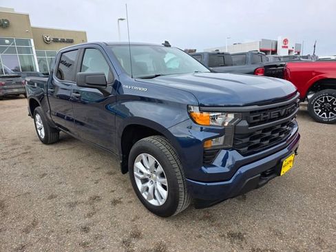 Used 2022 Chevrolet Silverado 1500 Custom AWD/4WD image 5