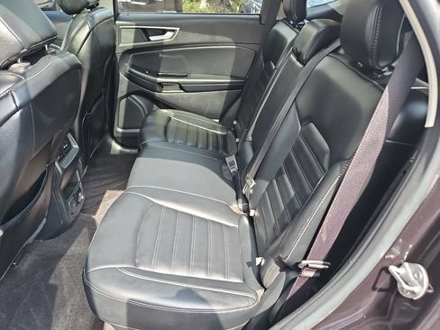 Used 2020 Ford Edge SEL w/ Convenience Package FWD image 25
