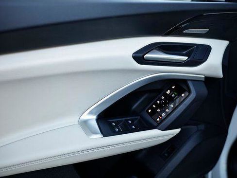 Certified 2025 Audi Q5 Premium Plus w/ Premium Plus image 12