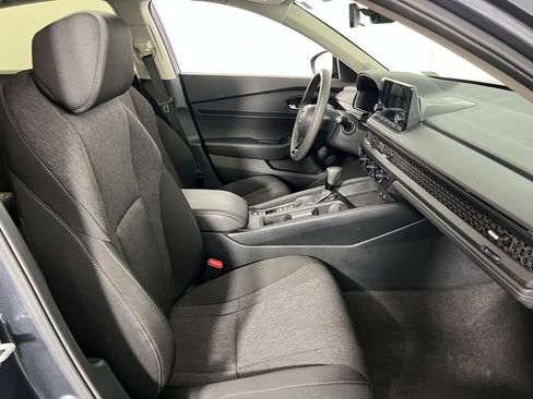 Used 2025 Honda Accord SE image 31