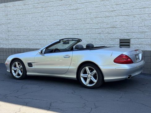 Used 2005 Mercedes-Benz SL 500 image 2
