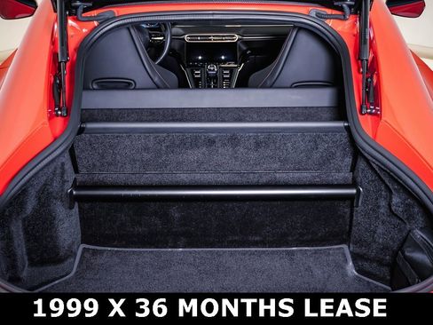 Used 2025 Aston Martin V8 Vantage Coupe image 30