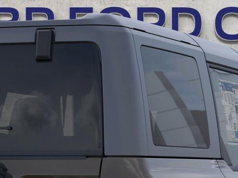 New 2025 Ford Bronco Badlands image 25