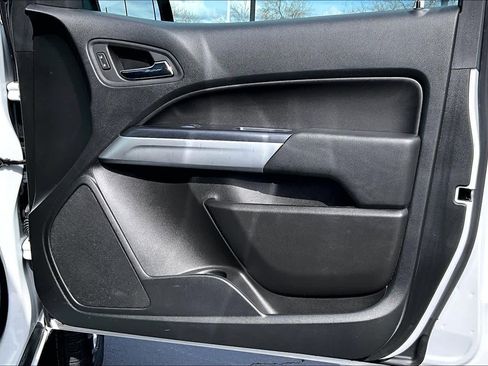 Used 2022 Chevrolet Colorado LT w/ Fleet Safety Package image 26