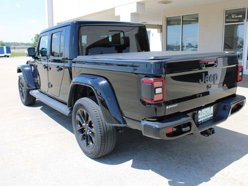 Used 2023 Jeep Gladiator Overland AWD/4WD image 10