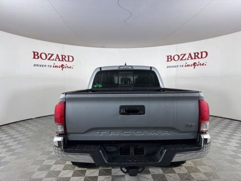 Used 2018 Toyota Tacoma TRD Off-Road image 7