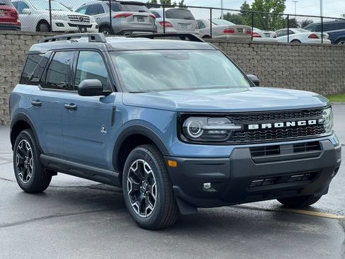 Used 2026 Ford Bronco Sport Outer Banks AWD/4WD image 33