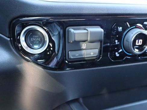 New 2026 Chevrolet Silverado 1500 LTZ w/ LTZ Premium Package AWD/4WD image 13