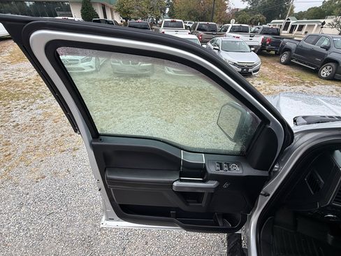 Used 2018 Ford F150 XLT w/ Equipment Group 302A Luxury image 16