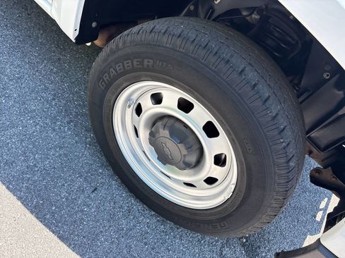 Used 2012 Chevrolet Colorado W/T RWD image 3