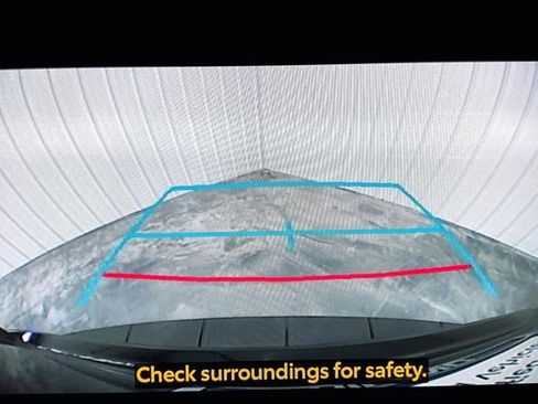 Certified 2024 Toyota Highlander XLE image 22