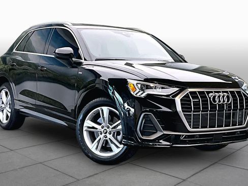 Used 2023 Audi Q3 2.0T Premium Plus w/ Premium Plus Package AWD/4WD image 3