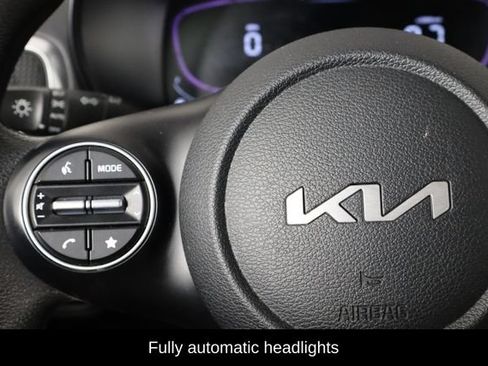 Used 2023 Kia Soul LX FWD image 8