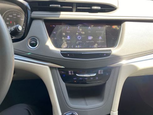 Used 2022 Cadillac XT5 Premium Luxury w/ Technology Package FWD image 15